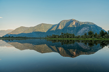 Телецкое озеро: удивительные факты и лучшие маршруты для отдыха на Алтае